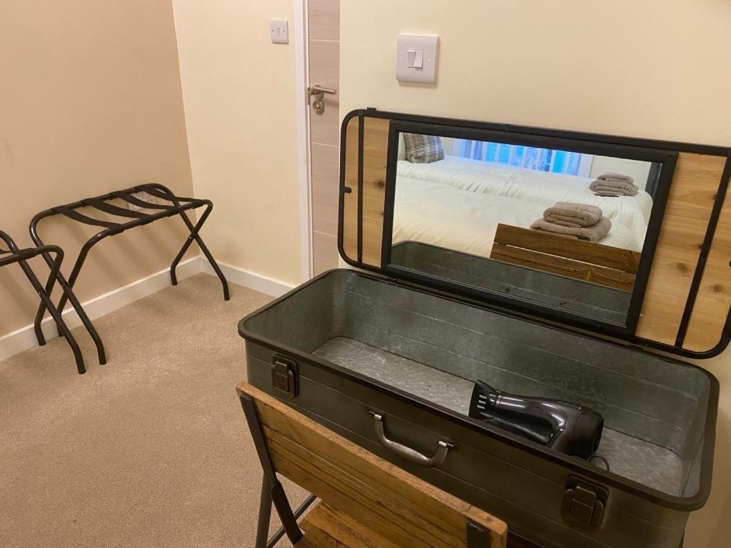 Top Tip Rooms Newmarket 纽马基特 外观 照片